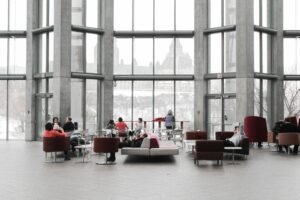 Mycia okien i przeszkleń dla firm