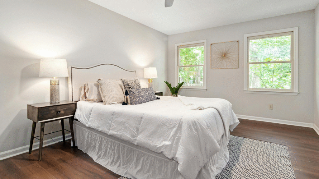 Pranie krzesła bez oparć (3)