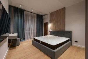 Pranie obudowy łóżka